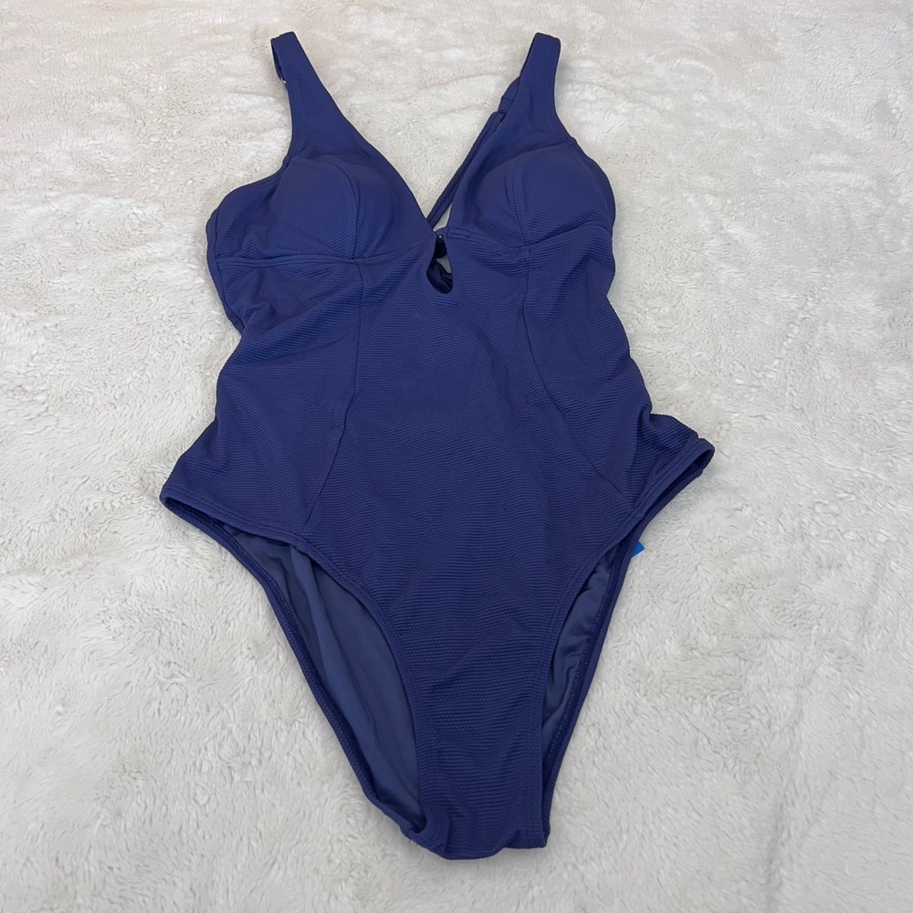 Cupshe Womens Navy Blue Textured V-Neck One‎ Piece Swimsuit DAA12E5G002UU Size M